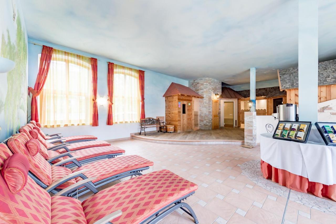 Hotel Zum Gourmet Seefeld in Tirol Bagian luar foto