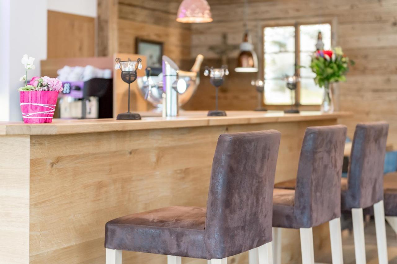 Hotel Zum Gourmet Seefeld in Tirol Bagian luar foto