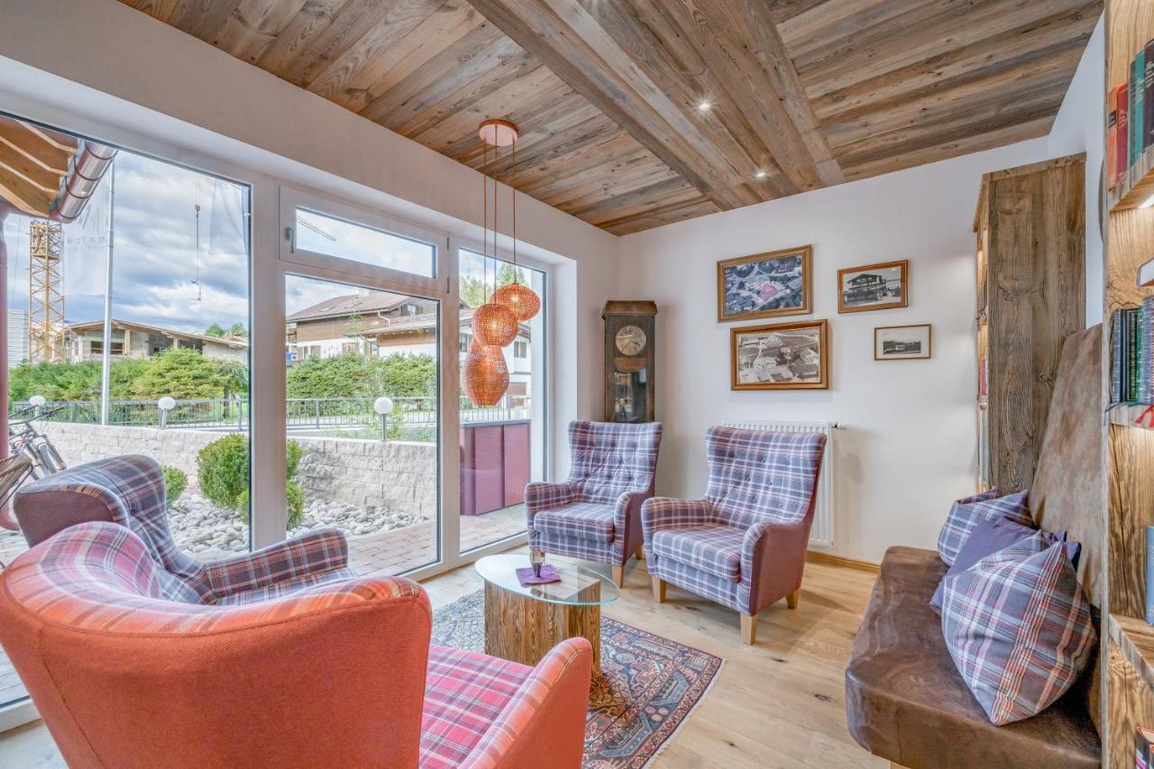 Hotel Zum Gourmet Seefeld in Tirol Bagian luar foto